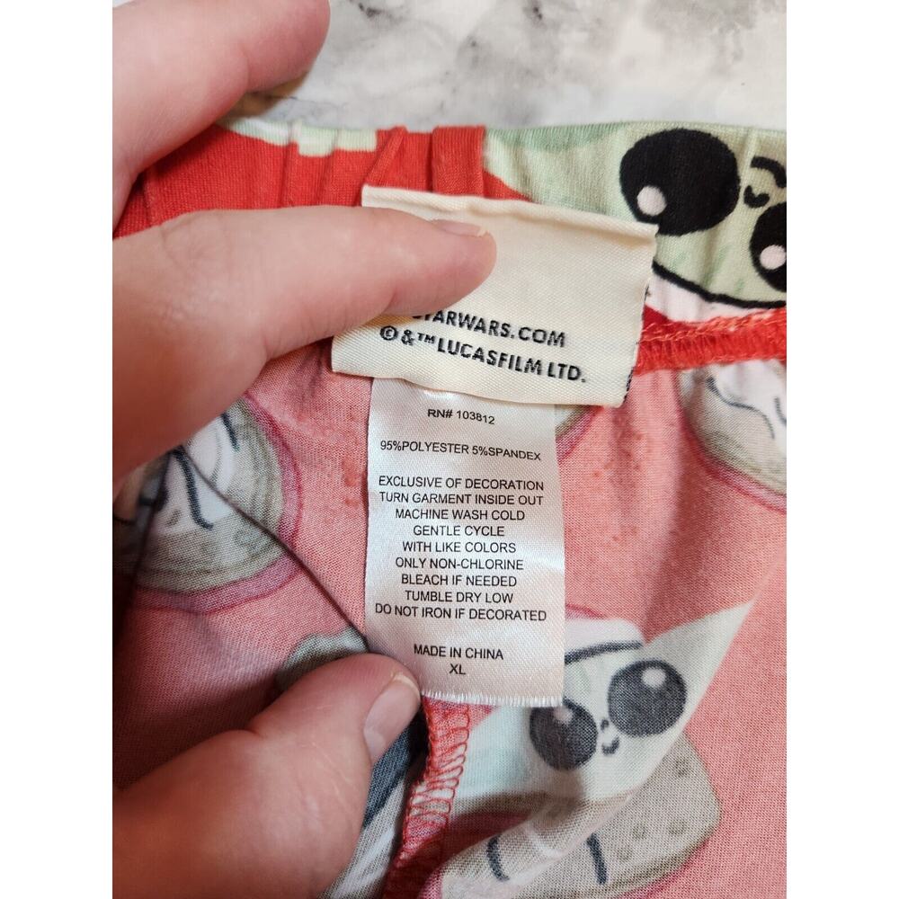 Star Wars Mens Red Baby Yoda Mandalorian Printed Pajama Pants Size XL - Picture 4 of 7